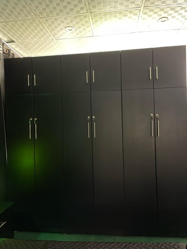 8 X 8 CUPBORD
